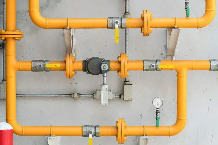 Precision gas piping and pressure regulation system